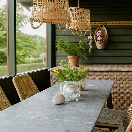 Ferienhaus Charming Summer House With Wilderness Near Fur *